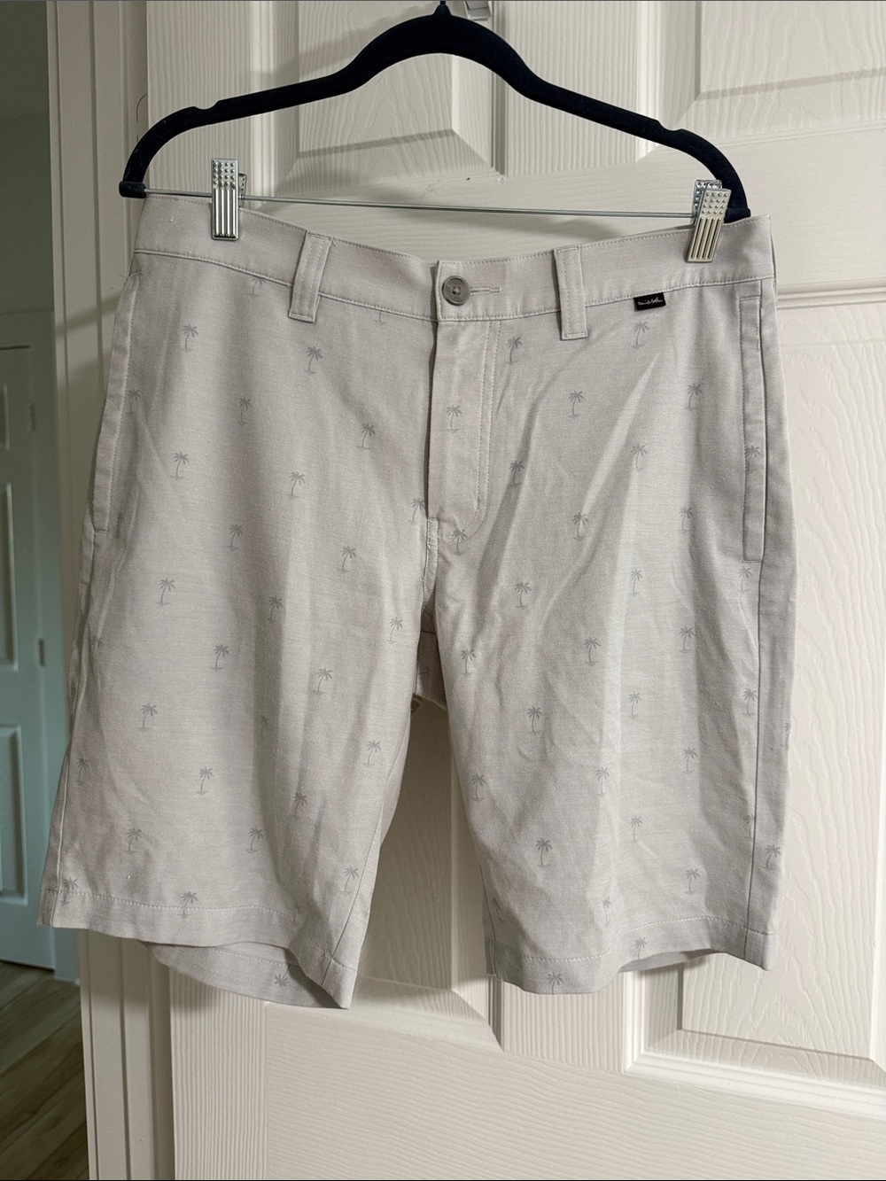 Travis Mathew Men's Light Gray Palm-Print Cotton Shorts